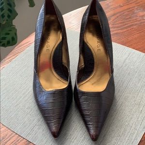 Ladies pumps